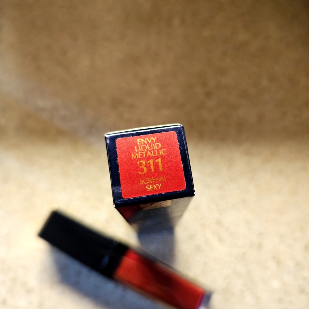 Estee Lauder Pure Color Envy liquid metallic lip color 311 scream sexy NEW